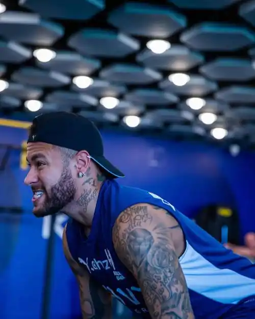 对抗激烈的 对抗激烈的